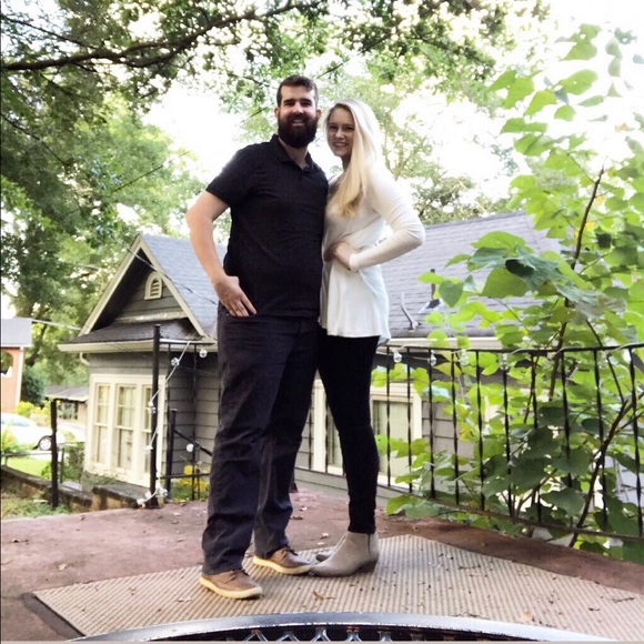 Meet your Posher, Allie! - Picture 4 of 6